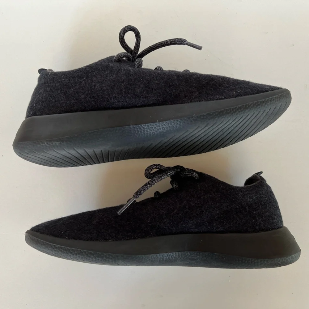 AllBirds Women's Wool Runners in Natural Black (Black Sole), size 9